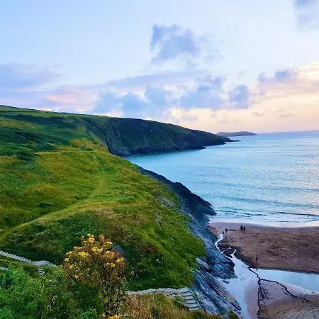 Wild Coastal Retreat At Troed Y Rhiw Aberporth, West Wales Villa Exterior photo