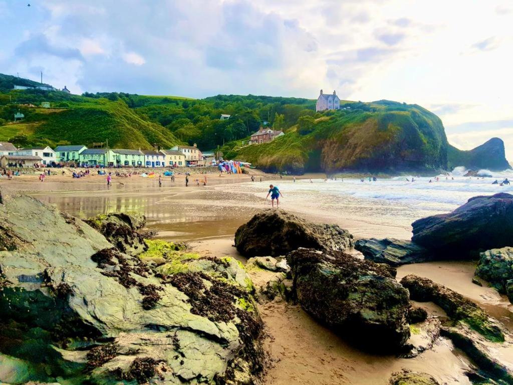 Holiday home Wild Coastal Retreat At Troed Y Rhiw Aberporth, West Wales *