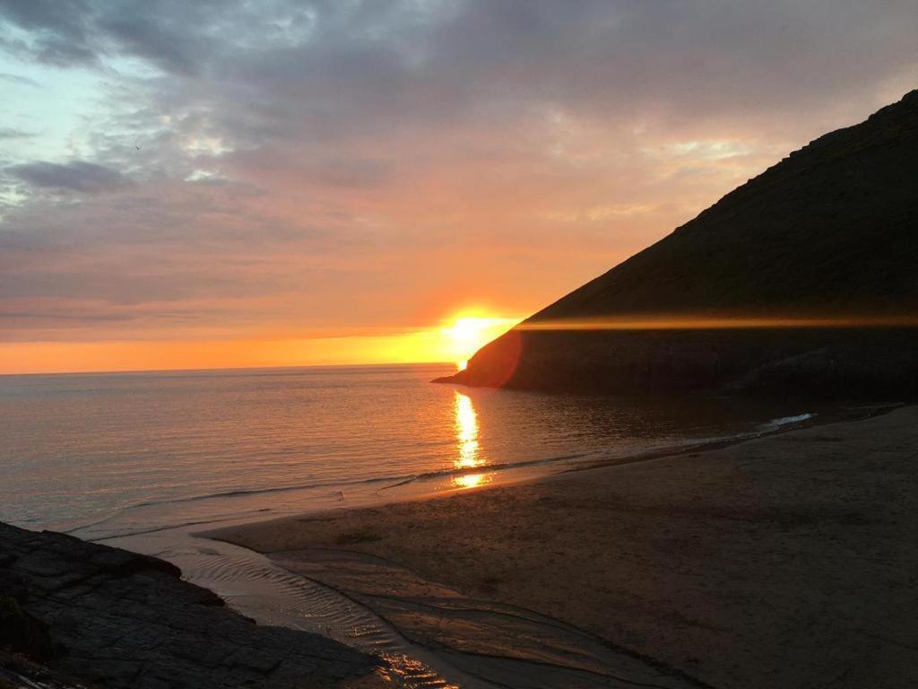 Holiday home Wild Coastal Retreat At Troed Y Rhiw Aberporth, West Wales