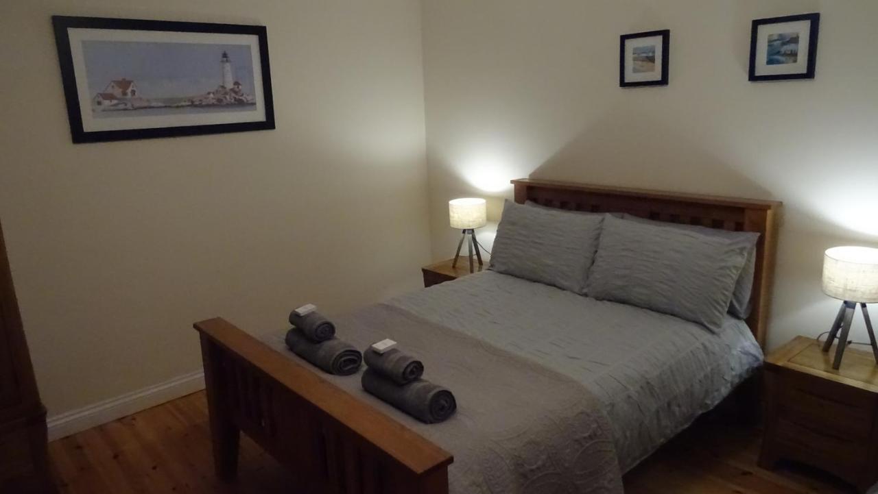 Wild Coastal Retreat At Troed Y Rhiw Aberporth, West Wales Holiday home *