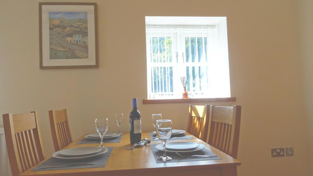 Wild Coastal Retreat At Troed Y Rhiw Aberporth, West Wales Holiday home