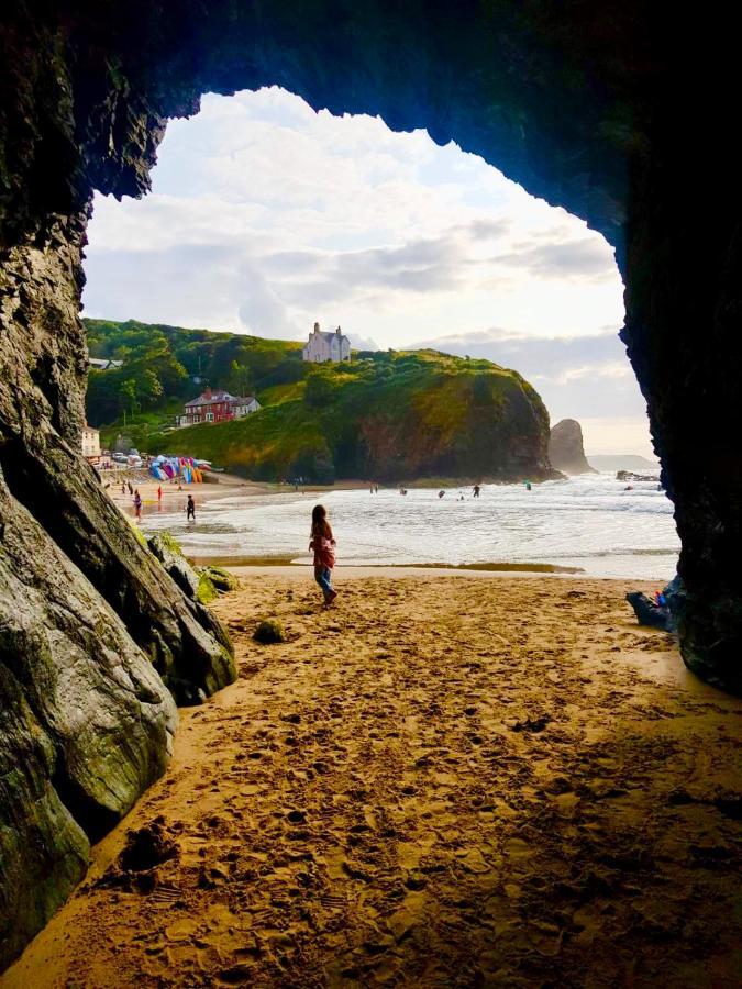 Wild Coastal Retreat At Troed Y Rhiw Aberporth, West Wales